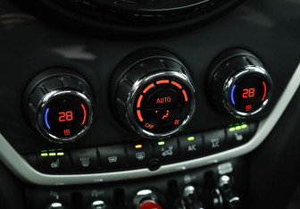 Подержанный автомобиль MINI Countryman 2018 года (18 фото)