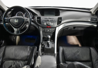 Подержанный автомобиль Honda Accord Sedan 2011 года (13 фото)