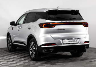 Подержанный автомобиль Chery Tiggo 7 Pro Max 2023 года (7 фото)