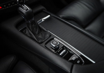 Подержанный автомобиль Volvo XC90 2020 года (18 фото)