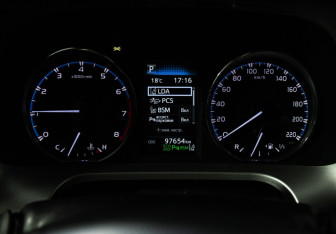 Подержанный автомобиль Toyota RAV4 2016 года (12 фото)