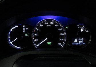 Подержанный автомобиль Lexus CT 2011 года (12 фото)