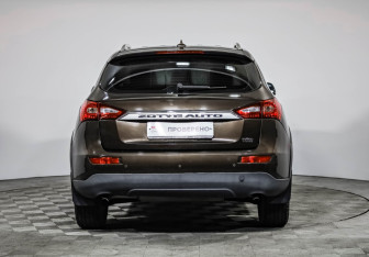 Подержанный автомобиль Zotye T600 2018 года (6 фото)