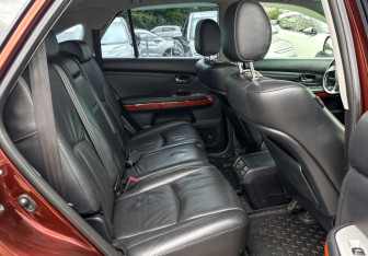 Подержанный автомобиль Lexus RX 2007 года (9 фото)