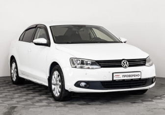 Подержанный автомобиль Volkswagen Jetta Sedan 2012 года (3 фото)