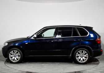 Подержанный автомобиль BMW X5 2012 года (8 фото)