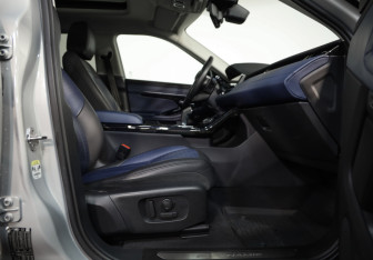 Подержанный автомобиль Land Rover Range Rover Evoque 2020 года (28 фото)