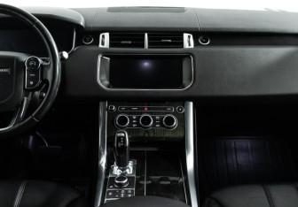 Подержанный автомобиль Land Rover Range Rover Sport 2017 года (14 фото)