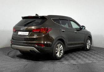 Подержанный автомобиль Hyundai Santa Fe 2016 года (5 фото)