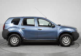 Подержанный автомобиль Renault Duster 2016 года (4 фото)