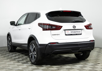 Подержанный автомобиль Nissan Qashqai 2021 года (7 фото)