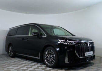 Подержанный автомобиль Voyah Dream 2022 года (3 фото)