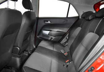 Подержанный автомобиль Kia Picanto 2018 года (11 фото)