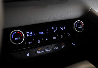 Подержанный автомобиль Hyundai Elantra Sedan 2021 года (19 фото)