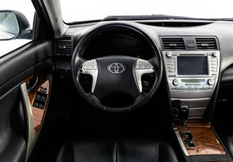 Подержанный автомобиль Toyota Camry Sedan 2008 года (11 фото)