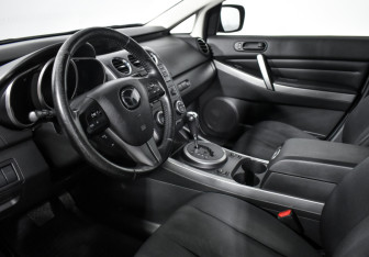 Подержанный автомобиль Mazda CX-7 2011 года (9 фото)