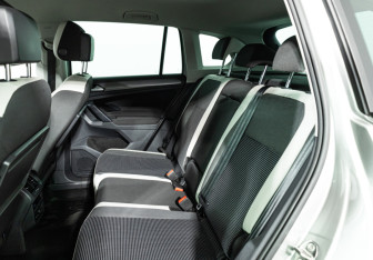 Подержанный автомобиль Volkswagen Tiguan 2019 года (10 фото)