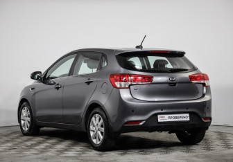 Подержанный автомобиль Kia Rio Hatchback 2017 года (7 фото)