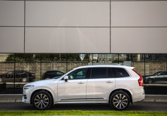 Подержанный автомобиль Volvo XC90 2020 года (9 фото)