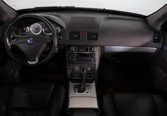 Подержанный автомобиль Volvo XC90 2012 года (9 фото)