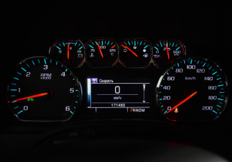 Подержанный автомобиль Chevrolet Tahoe 2016 года (21 фото)