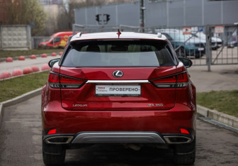 Подержанный автомобиль Lexus RX 2021 года (7 фото)