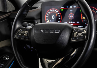 Подержанный автомобиль Exeed TXL 2022 года (12 фото)