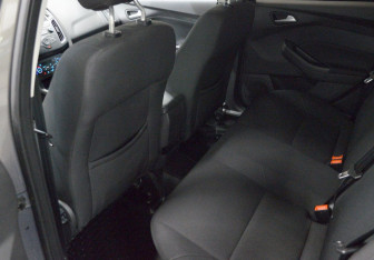 Подержанный автомобиль Ford Focus Wagon 2015 года (11 фото)