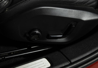 Подержанный автомобиль Volvo S60 2019 года (20 фото)