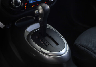 Подержанный автомобиль Nissan Juke 2012 года (15 фото)