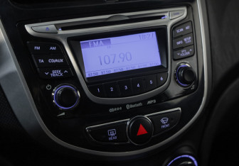 Подержанный автомобиль Hyundai Solaris Sedan 2012 года (13 фото)
