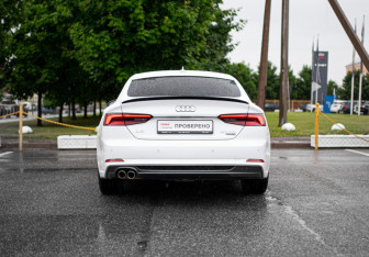 Подержанный автомобиль Audi A5 Liftback 2018 года (5 фото)