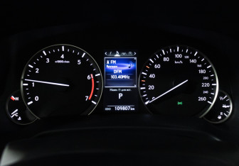 Подержанный автомобиль Lexus RX 2021 года (12 фото)