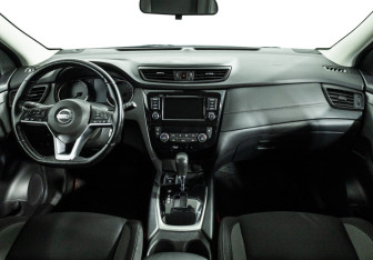 Подержанный автомобиль Nissan Qashqai 2022 года (13 фото)