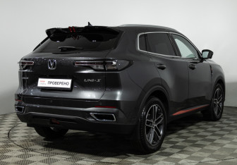 Подержанный автомобиль Changan UNI-S 2024 года (5 фото)