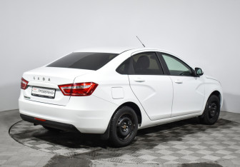 Подержанный автомобиль LADA (ВАЗ) Vesta Sedan 2019 года (5 фото)