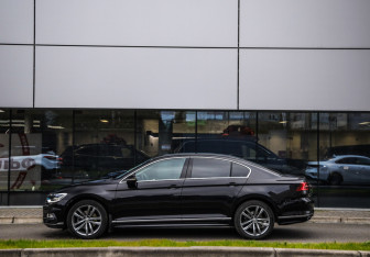 Подержанный автомобиль Volkswagen Passat Sedan 2017 года (9 фото)