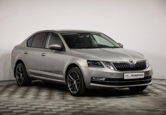 Подержанный автомобиль Skoda Octavia Liftback 2018 года (3 фото)