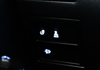 Подержанный автомобиль Toyota Hilux 2020 года (20 фото)