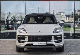 Подержанный автомобиль Porsche Cayenne 2025 года (4 фото)
