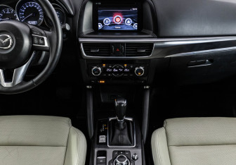 Подержанный автомобиль Mazda CX-5 2015 года (12 фото)