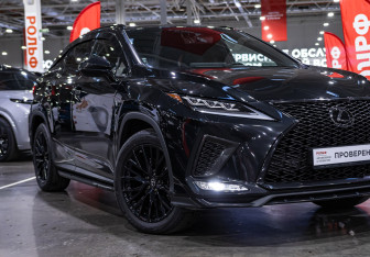 Подержанный автомобиль Lexus RX 2020 года (6 фото)