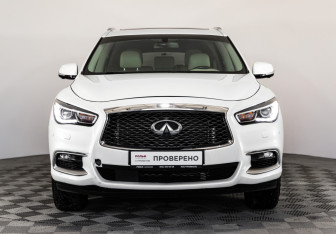 Подержанный автомобиль Infiniti QX60 2017 года (2 фото)