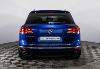 Подержанный автомобиль Volkswagen Touareg 2014 года (6 фото)