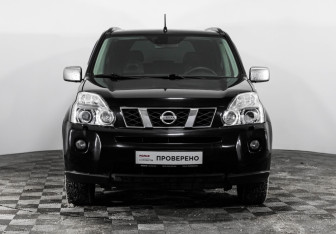 Подержанный автомобиль Nissan X-Trail 2010 года (2 фото)