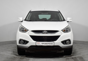 Подержанный автомобиль Hyundai ix35 2015 года (2 фото)