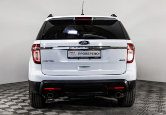 Подержанный автомобиль Ford Explorer 2014 года (6 фото)