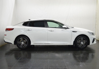 Подержанный автомобиль Kia Optima Sedan 2018 года (4 фото)
