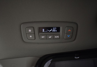 Подержанный автомобиль Kia Carnival 2020 года (23 фото)