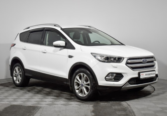 Подержанный автомобиль Ford Kuga 2019 года (3 фото)